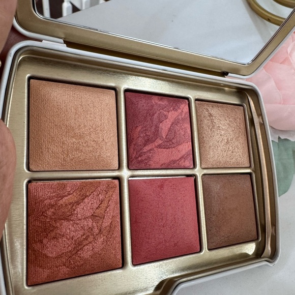 Hourglass Radiant AMBIENT Blush OWL PALETTE - Picture 5 of 13